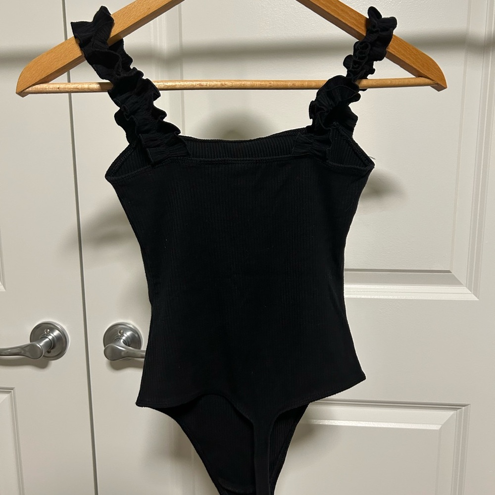 Sunday Best Black Ruffled Strap Ribbed Bodysuit - Picture 4 of 5